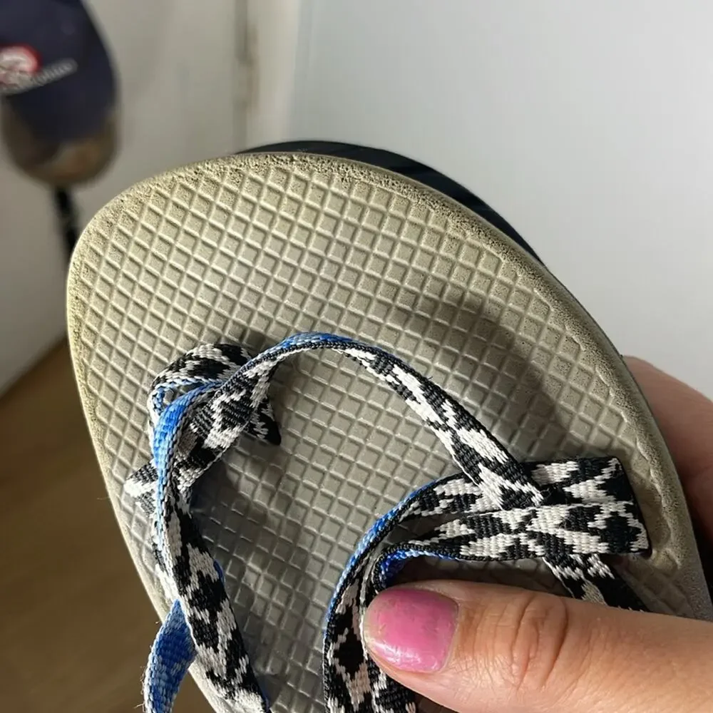 CHACO Black and White Blue Detail Patterned Strappy Sandals Size 10